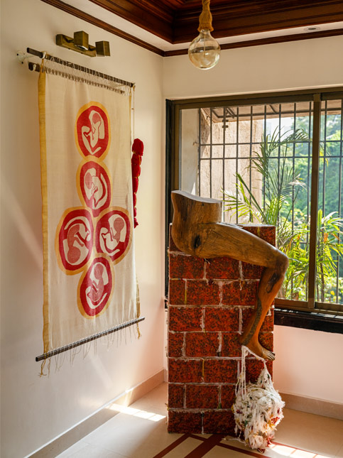 Sculptural study of weavers’ bodies – Beautiful Homes