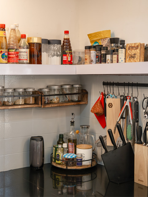 Everything Chef Martins needs is within his arm’s reach in his home kitchen – Beautiful Homes