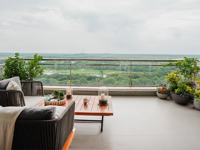 Balcony overlooking golf greens – Beautiful Homes