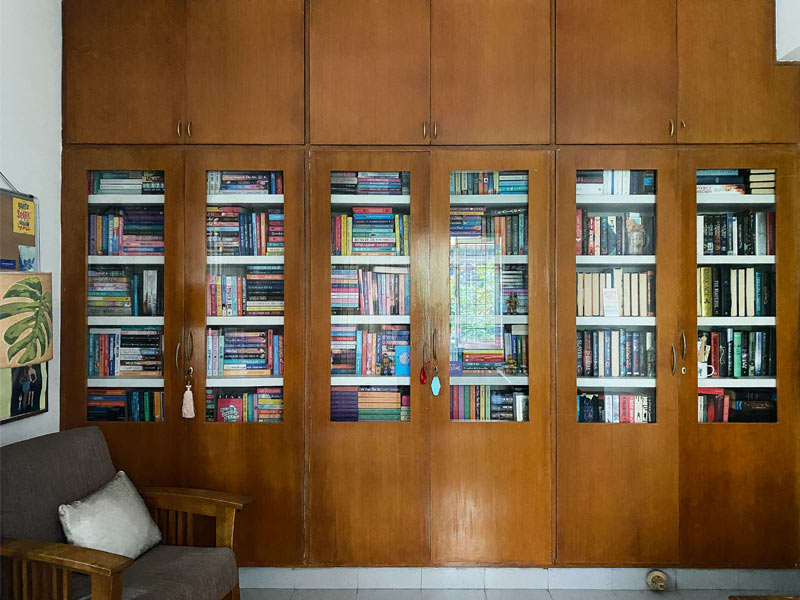 Wardrobe converted into a bookshelf – Beautiful Homes