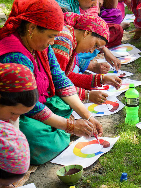 A colour-mixing session introduces indigenous collaborators to foundational design tools – Beautiful Homes