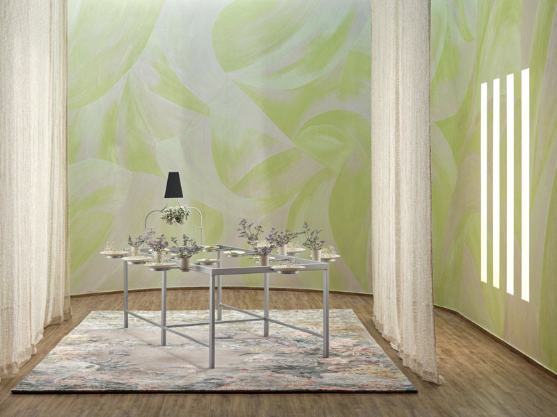 Washes, marbled flows, diffused gradients, translucent and weightless surfaces, rugs, bed linen - Beautiful Homes