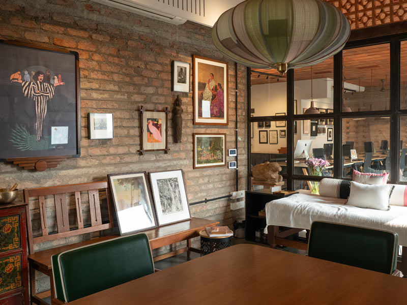 Studio view with glass partitions – Beautiful Homes