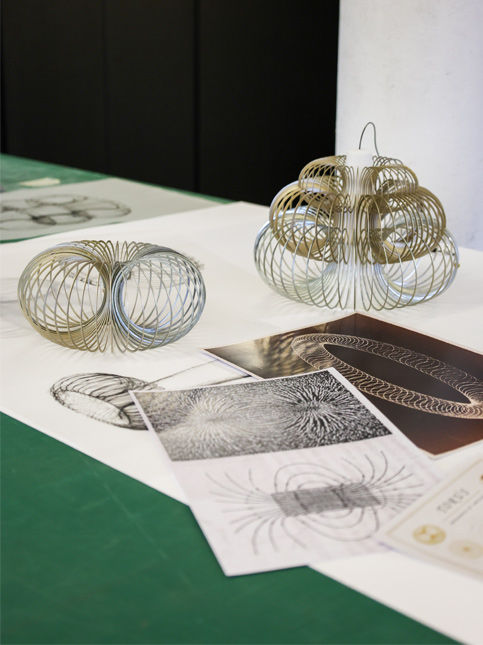 Metal and glass spiral design of Oïna light – Beautiful Homes