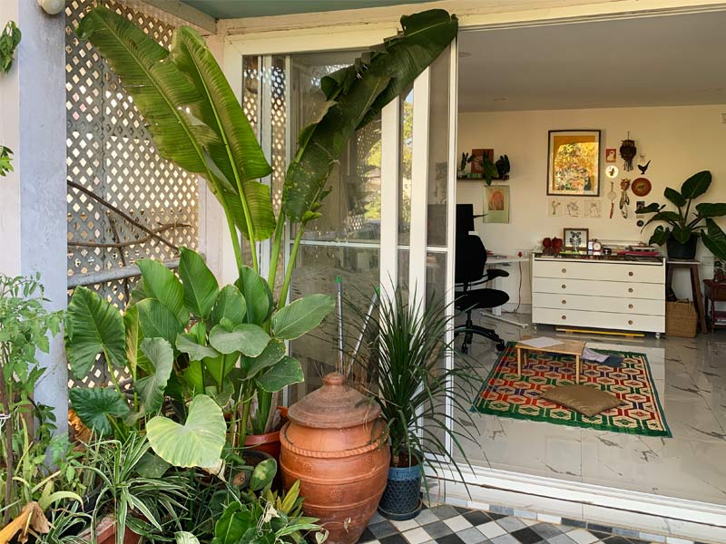 Small garden beside Sumedha Sah’s studio – Beautiful Homes