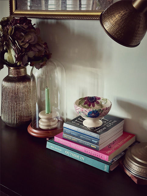 Books and lighting arrangement by Tanvi Soni – Beautiful Homes