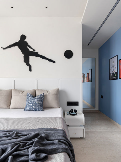 Kids bedroom with sports wall art and modern décor – Beautiful Homes