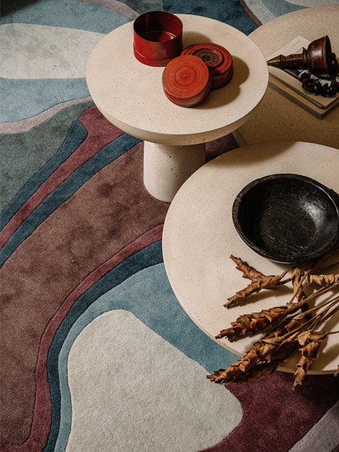 Handmade Neytt Rug with Mattancherry Antiques – Beautiful Homes