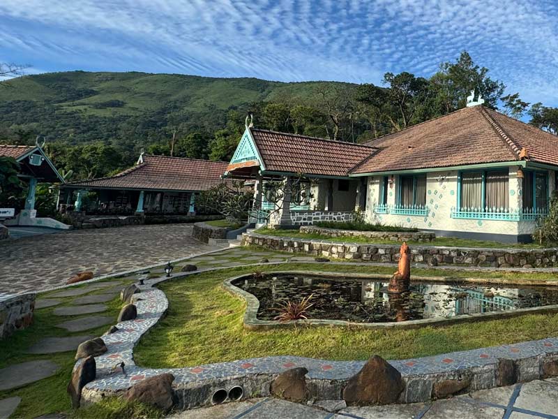 Heritage bungalow with landscaped courtyard – Beautiful Homes
