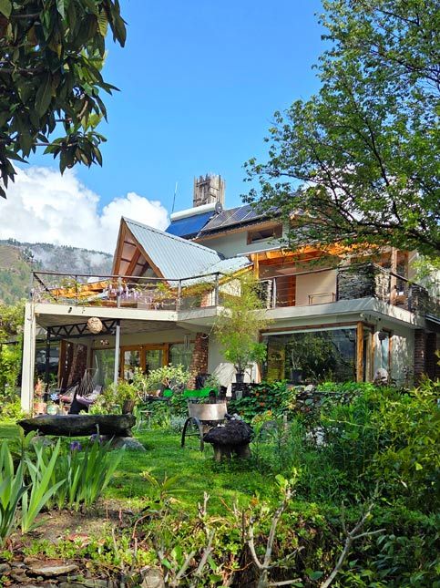 Lush hillside home with garden – Beautiful Homes