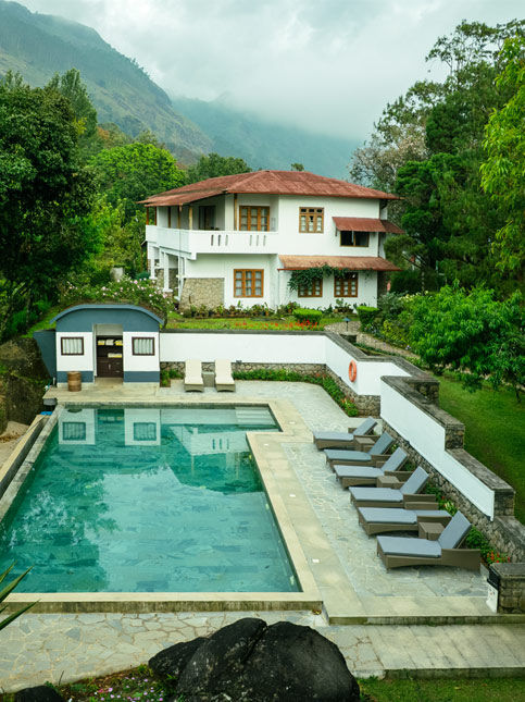 Luxury villa with pool and garden – Beautiful Homes