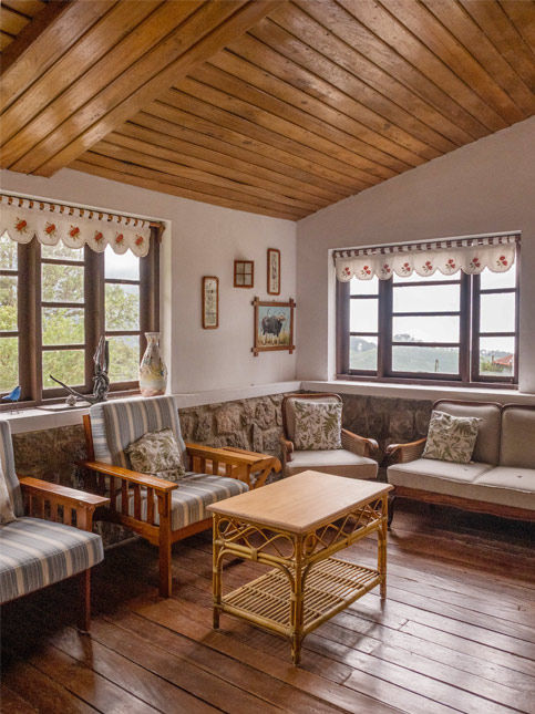 Rustic wooden living room interior – Beautiful Homes