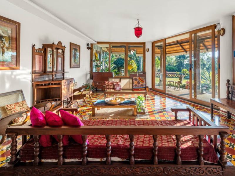 Traditional living room with patterned flooring – Beautiful Homes