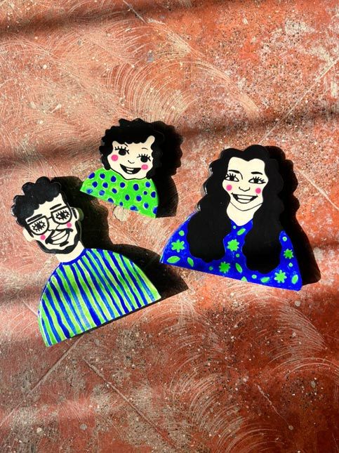 Custom clay portrait of a family and pets – Beautiful Homes