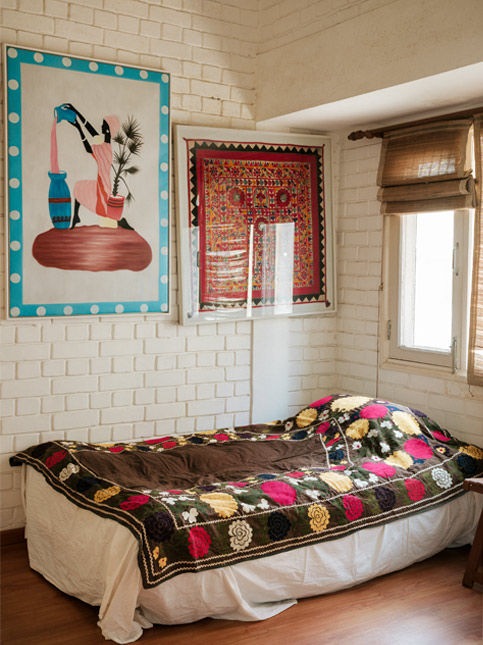 Vintage Suzani from an antique shop in Cairo - Beautiful Homes