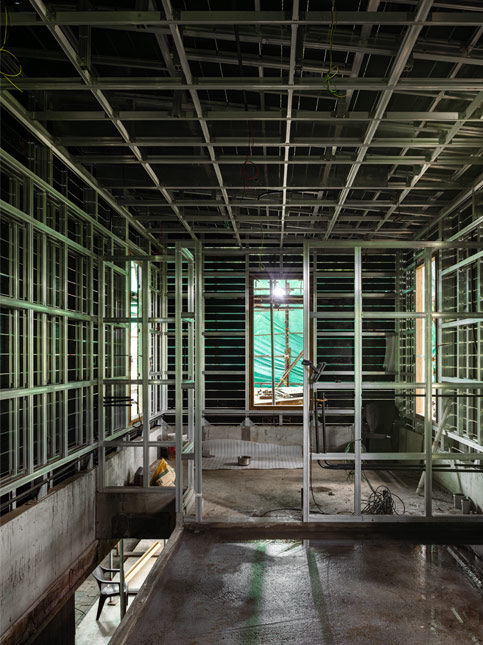 Copper House II structural skeleton with aluminium framing - Beautiful Homes