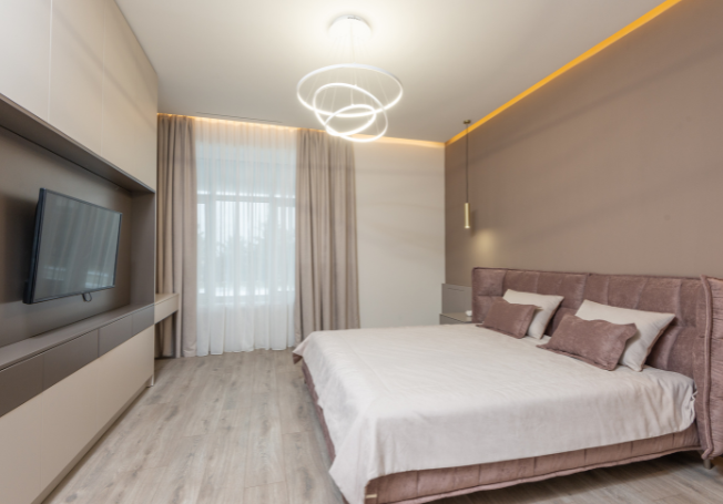 Comfortable Queen Size Bed - Beautiful Homes