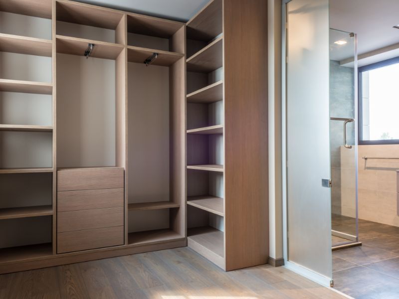 L-shaped almirah design for the master bedroom - Beautiful Homes