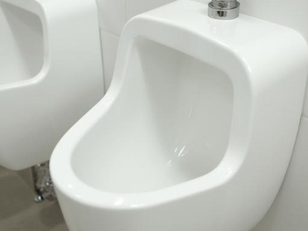 Contemporary sensor urinal - Beautiful Homes