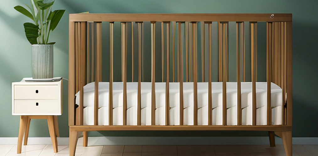 Wooden cot design for kid's bedroom-Beautiful Homes