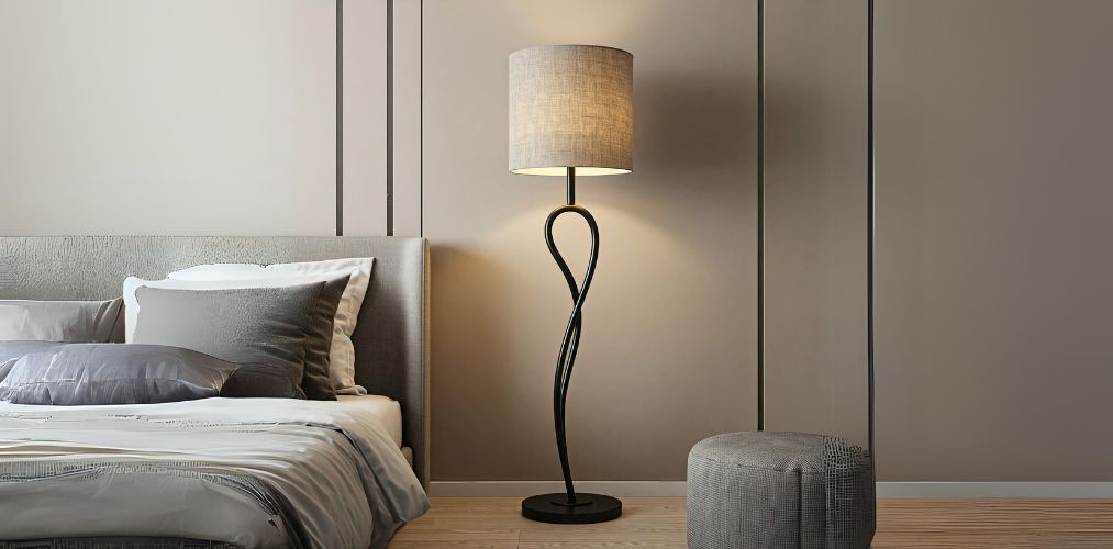Sleek floor lamp design for a modern bedroom - Beautiful Homes