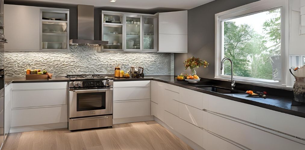 Contemporary l-shaped kitchen with textured backsplas - Beautiful Homes