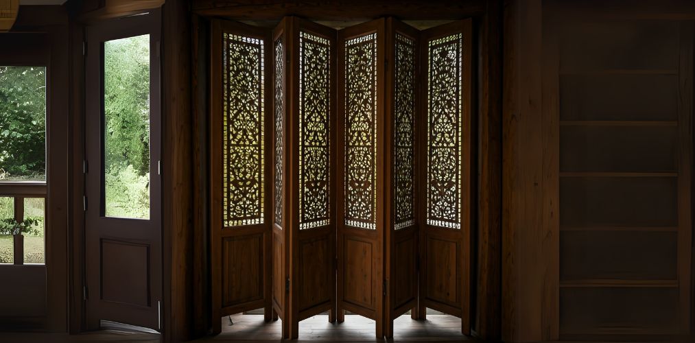 Folding wooden partition with intricate lattice design - Beautiful Homes