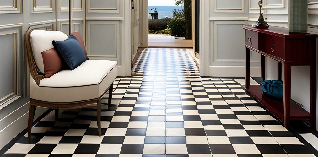 Checkerboard tile pattern for foyer-Beautiful Homes