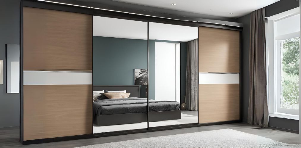 Sliding wardrobe shutters with mirror and wooden laminate - Beautiful Homes