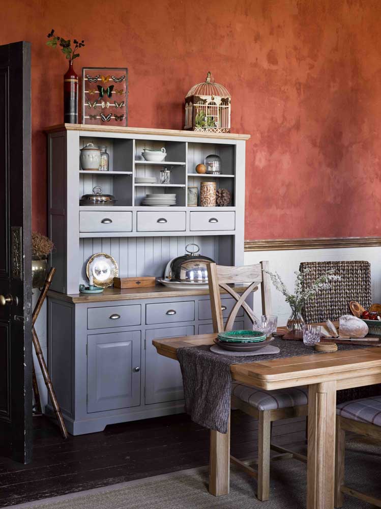 Fusion décor with dining area for kitchen design having a victorian storage cabinet - Beautiful Homes