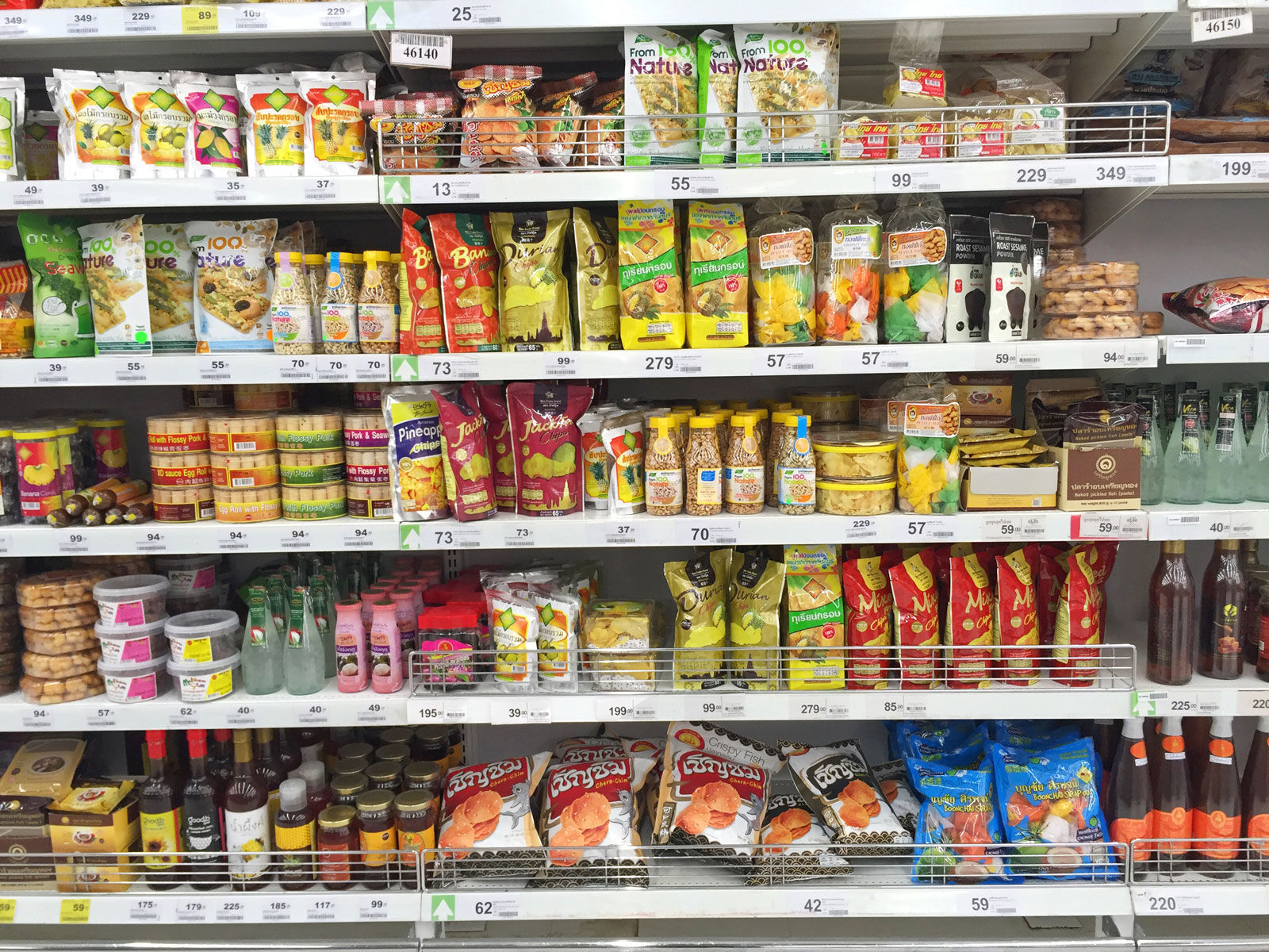 Open Shelves Kitchen Design as seen in Supermarkets - Beautiful Homes