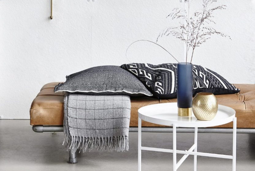 Organize your coffee table design - Beautiful Homes