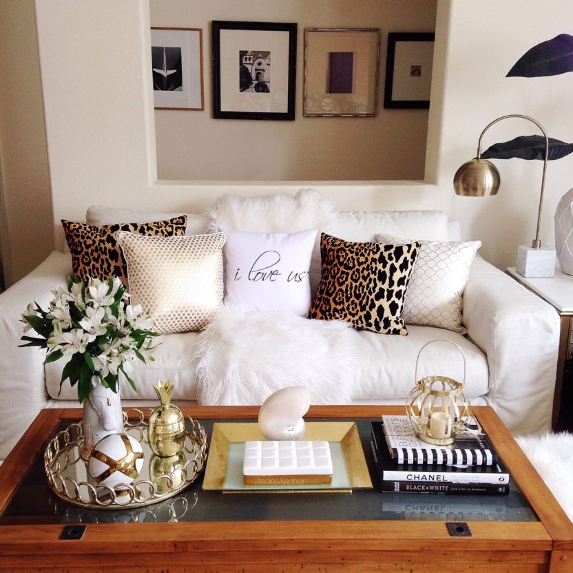 Change things around constantly to update coffee table design - Beautiful Homes