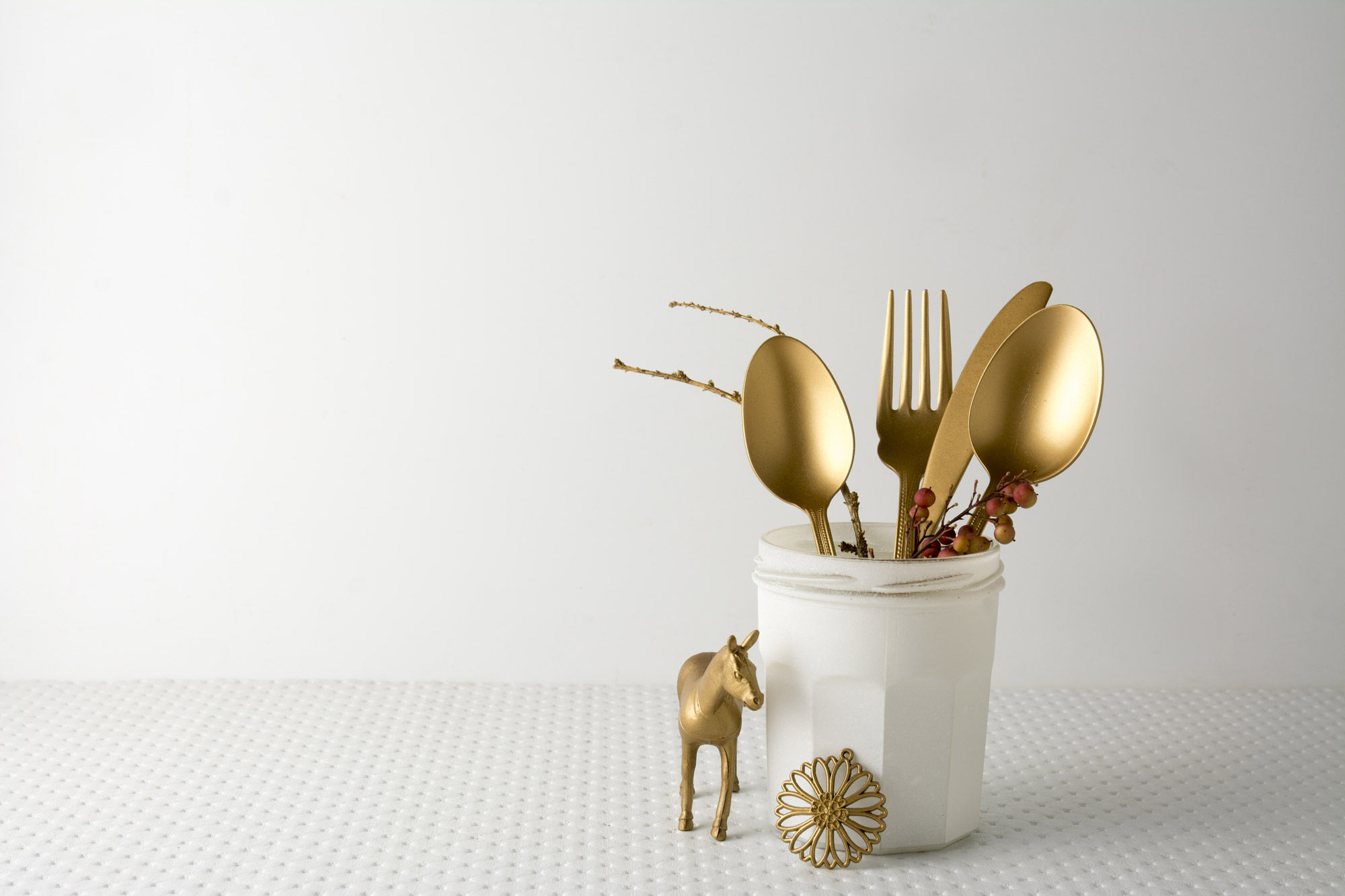 Interesting Containers to Store & Organize your Kitchen Cutlery - Beautiful Homes