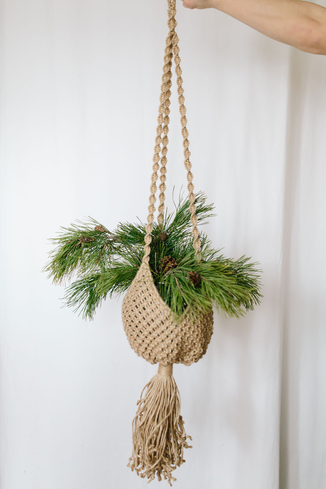 Get inspired by greens in jute bags for home design - Beautiful Homes