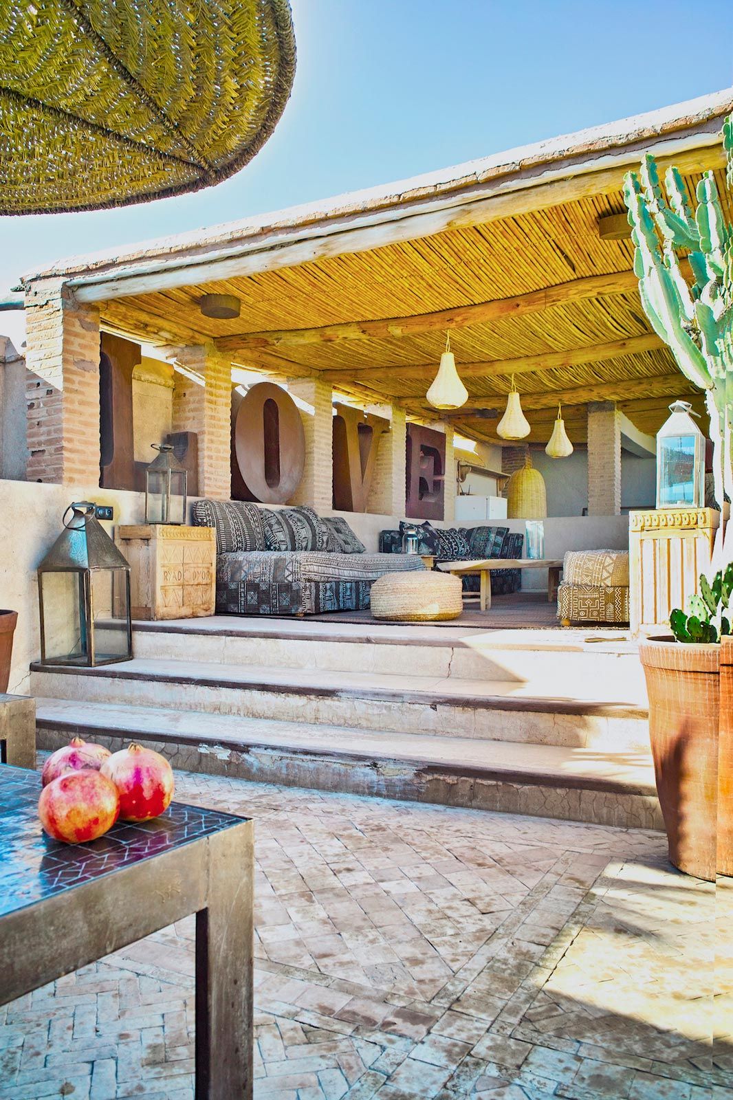 One half of the terrace covered to create a pseudo-indoor area - Beautiful Homes