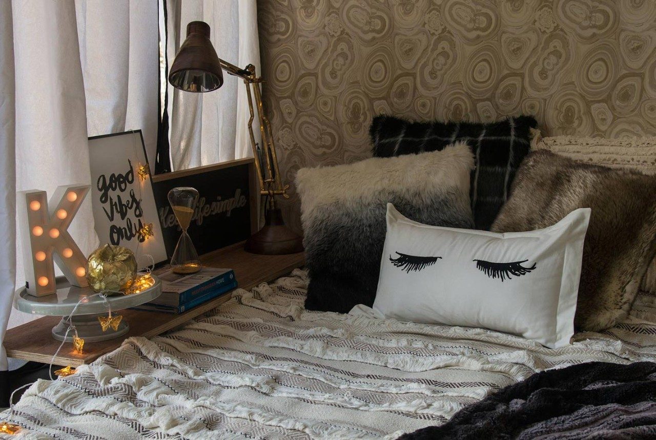 Cosy Bedroom Design Ideas With Cosy Bed Corner - Beautiful Homes