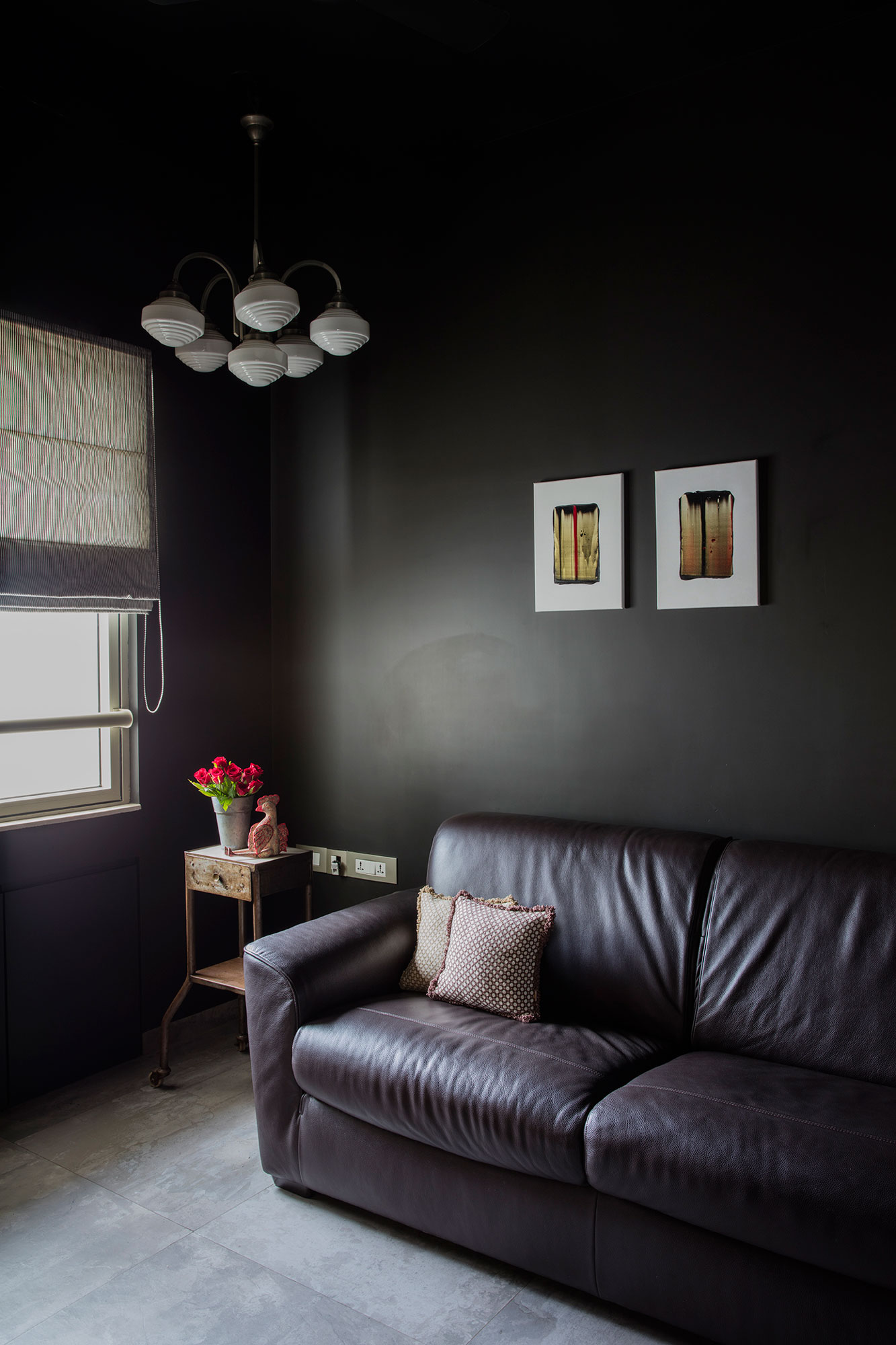 3-times-black-interior-walls-worked-like-magic-beautiful-homes