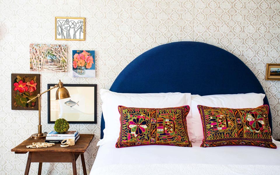 Bedside Table Design With Table Lamp and Storage Space for Books - Beautiful Homes