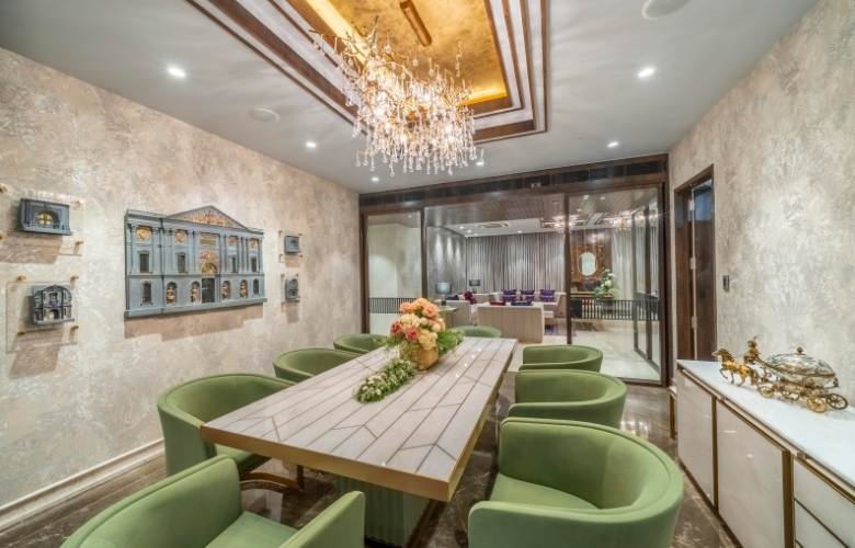 Monochromatic color scheme for house color selection - Beautiful Homes