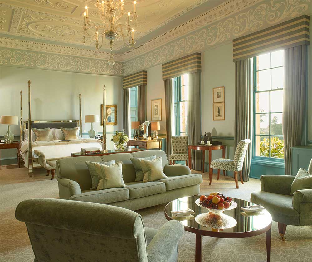 Royal ceiling interior design - Beautiful Homes