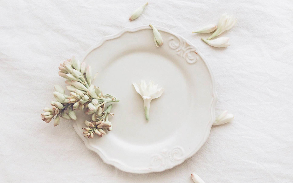 5 Home Fragrance Ideas - Home Remodeling & House Renovation Ideas By Beautiful Homes