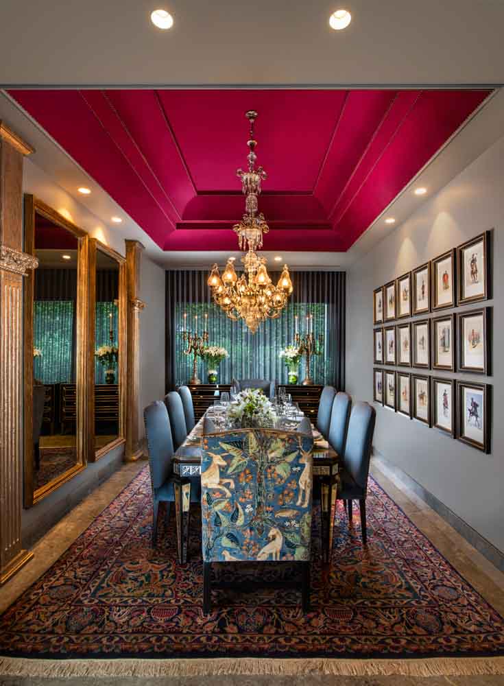 Paint design idea for a dining area with velvet ceiling - Beautiful Homes