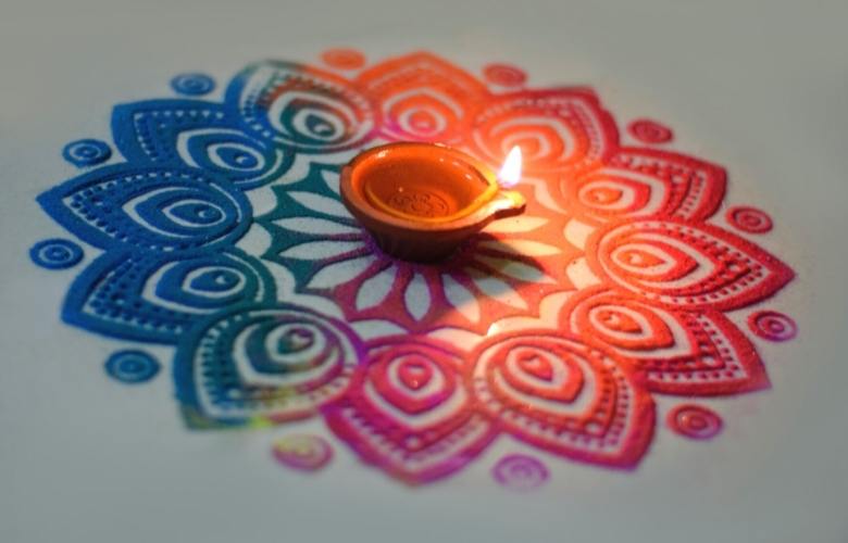 Decorate your home with rangoli for Holi - Beautiful Homes