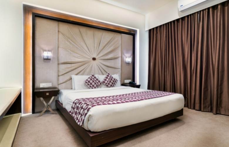 LED wall & ceiling lights in the room - Beautiful Homes