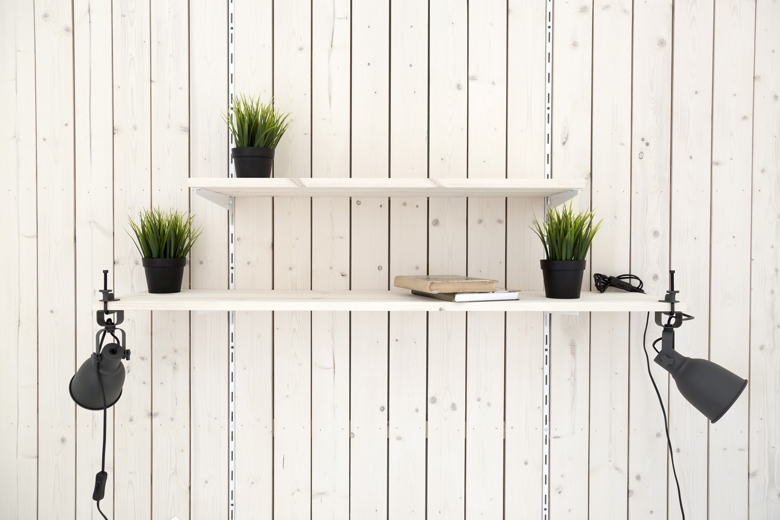 Adjustable shelves with vertical channels - Beautiful Homes