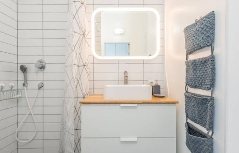 Smart LED strip lights for bathroom mirror - Beautiful Homes