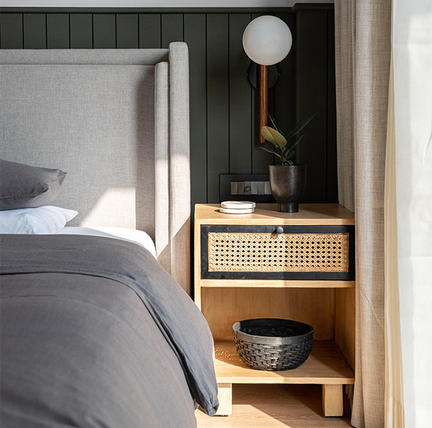 Side table for your small bedroom - Beautiful Homes