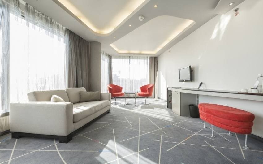 Stylish patterned grey floor carpet for the living room - Beautiful Homes