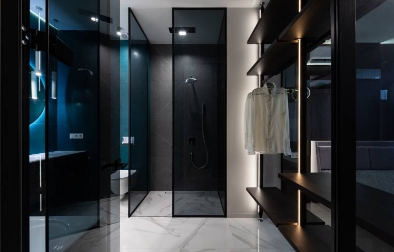 All black closet with innovative organizing ideas for your bedroom - Beautiful Homes